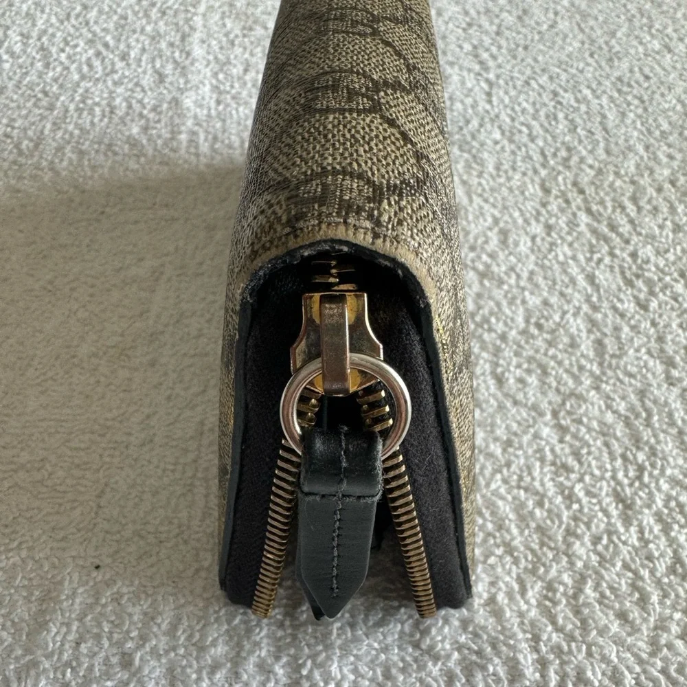 Gucci GG Supreme Monogram Bees Zip Around Wallet - Picture 15 of 17